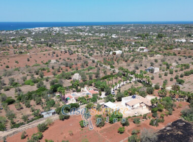 Torre Suda. Villa indipendente con giardino vicina al mare