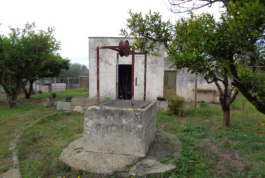 rudere in campagna a Matino